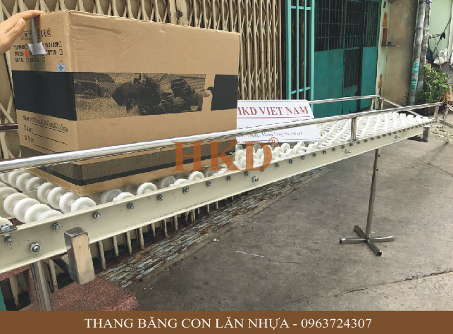 Thanh truyền con lăn nhựa chuyển thùng