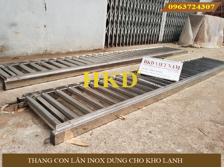 băng tải con lăn inox
