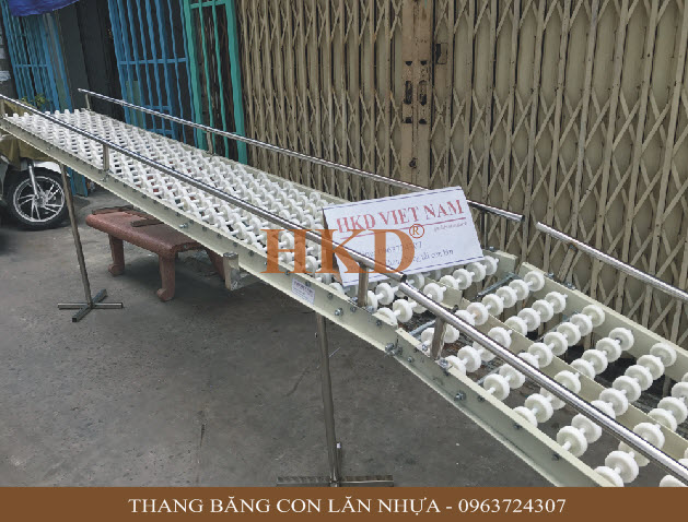 Thang băng tải con lăn nhựa HKĐ02