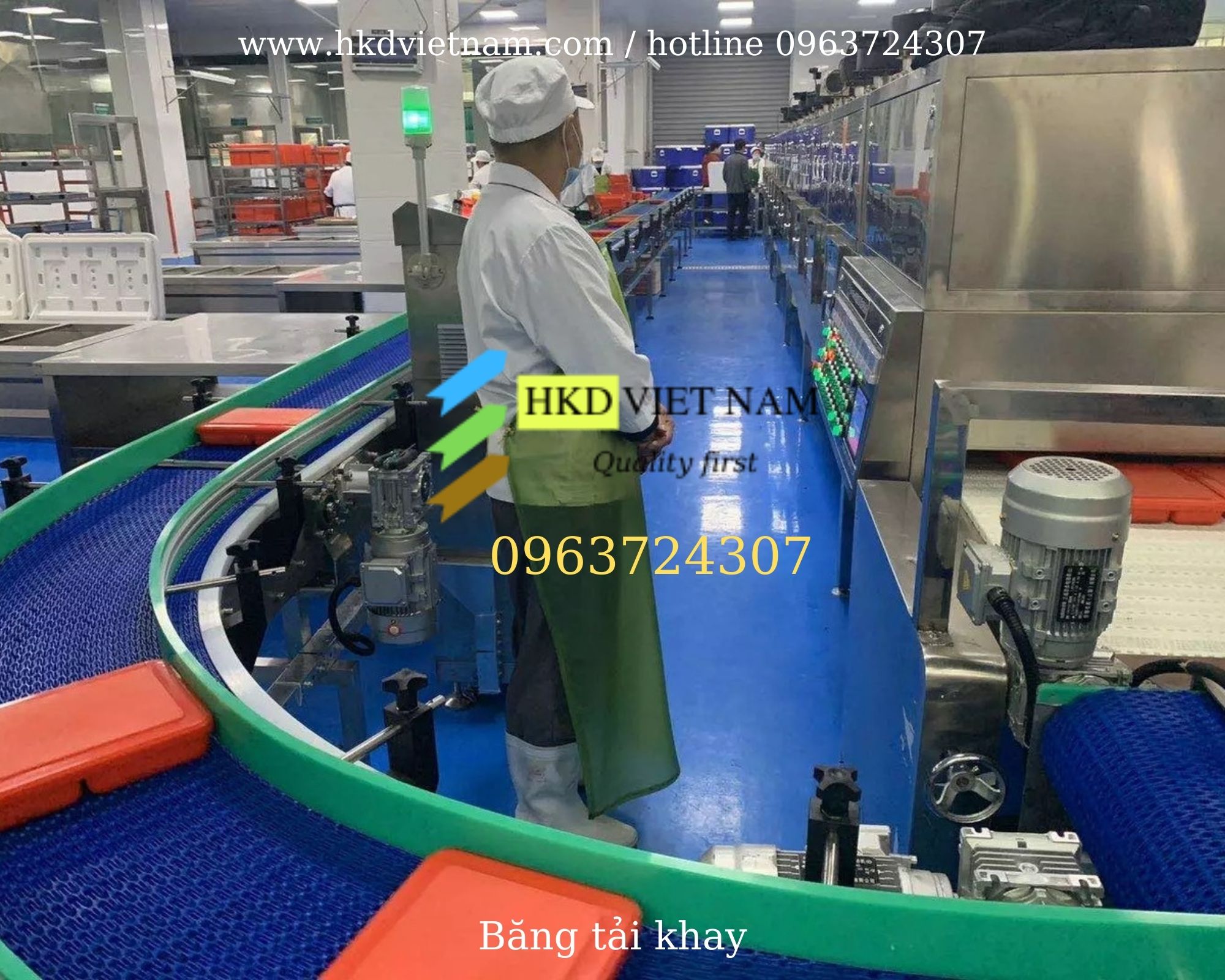 băng tải xích nhựa chuyển khay